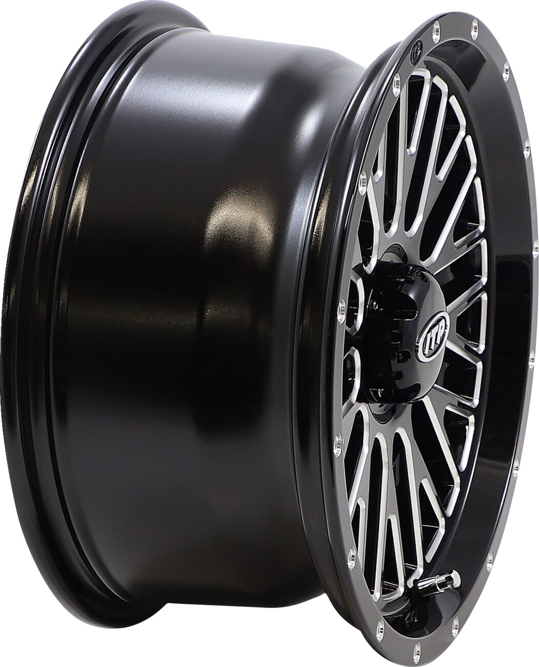 WHL MOM 14X7 4/156 5+2 BKM